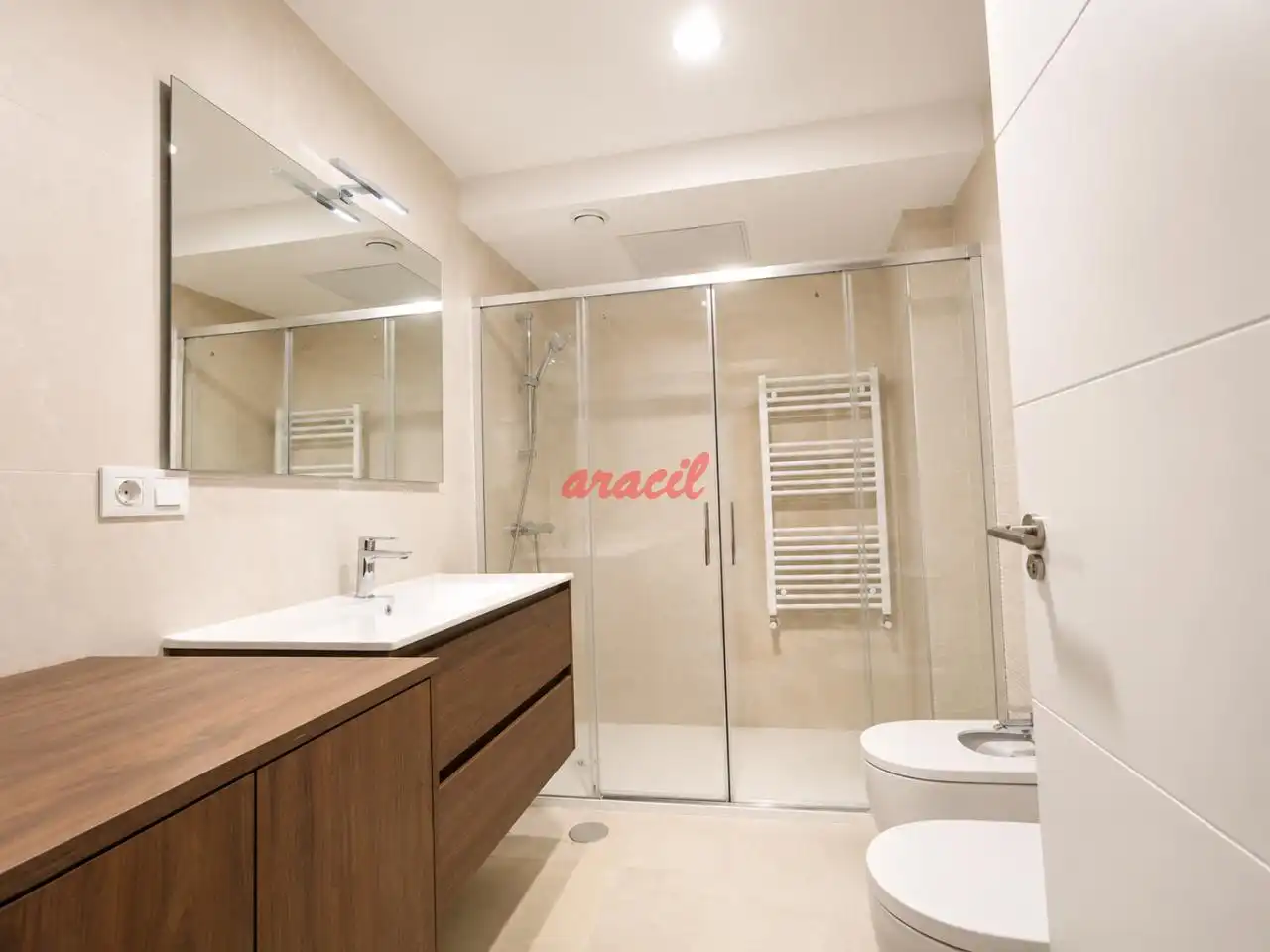Bany de Apartament en venda en Ourense Capital  amb Calefacció i Balcó