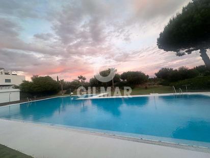 Piscina de Pis de lloguer en El Puerto de Santa María amb Aire condicionat i Terrassa