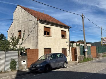 Villa avec balcon à vendre à Avenida de Vigo 2