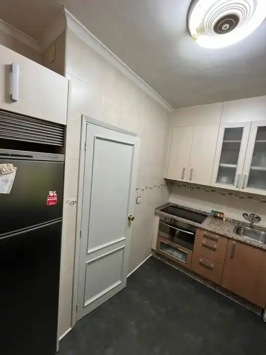 Cocina de Piso de alquiler en Ourense Capital  con Calefacción, Parquet y Trastero