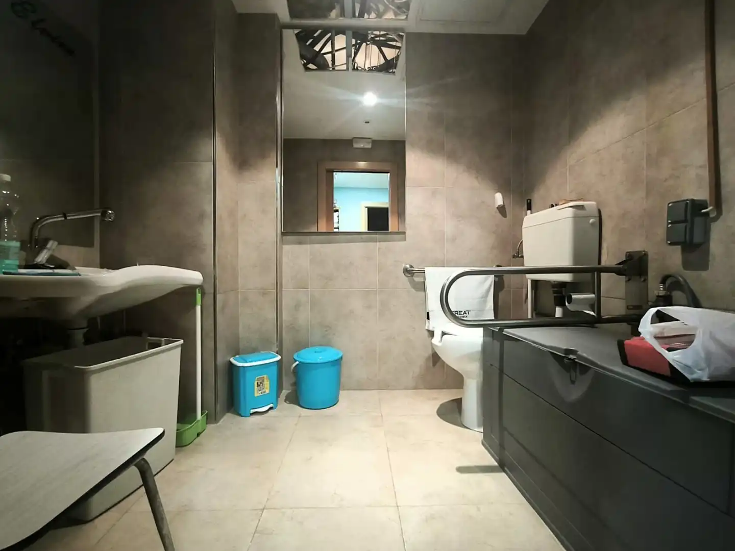 Baño de Local en venta en Portugalete con Aire acondicionado