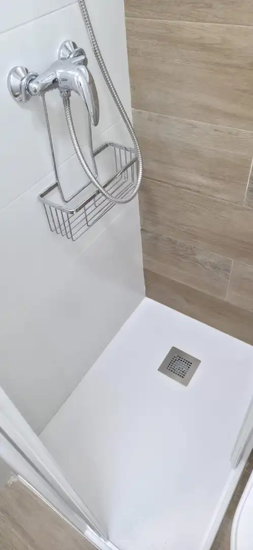 Bathroom of Flat for rent in Vigo   with Heating and Balcony