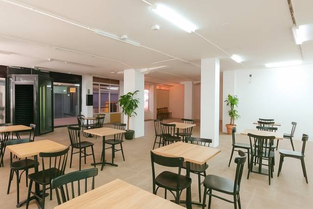 Local comercial en Alquiler en Calle Garcilaso en La Alhóndiga