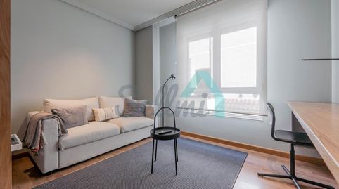 Foto 2 de Estudio de alquiler en De Jesús, Fontán, Oviedo