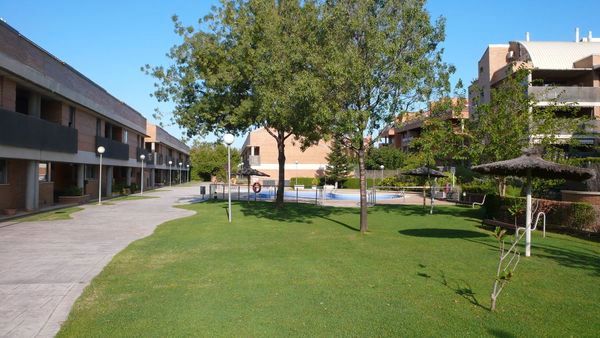 Exterior view of Flat for sale in  Zaragoza Capital  with Air Conditioner, Heating and Terrace