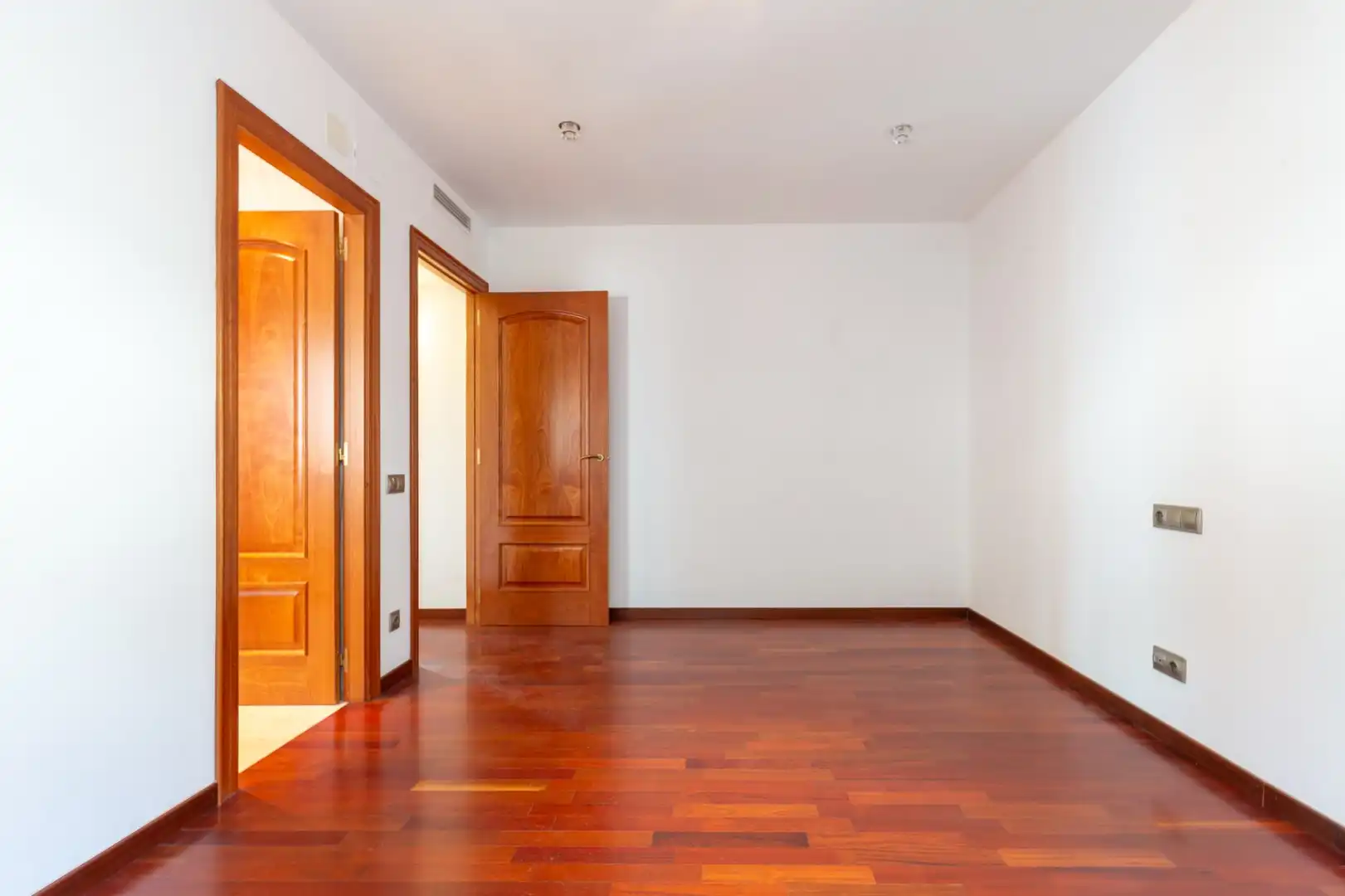 Casa o chalet en venta en Vallirana con Calefacción, Terraza y Balcón
