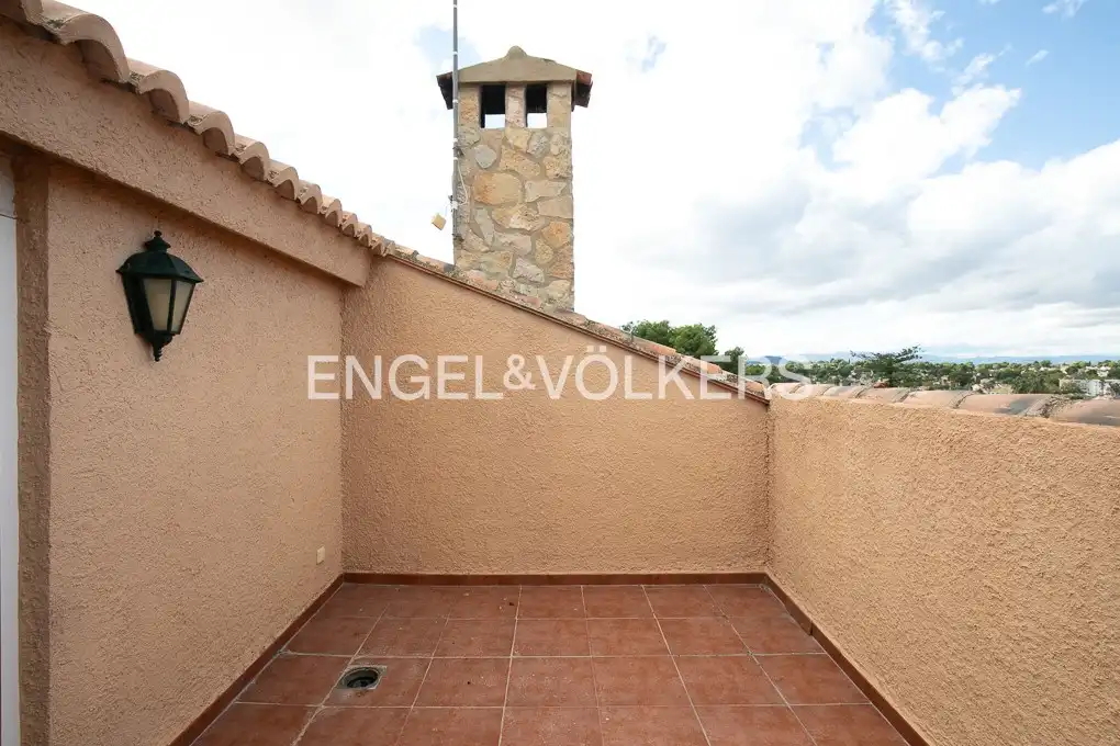Terraza de Casa o chalet de alquiler en L'Eliana con Aire acondicionado, Calefacción y Jardín privado
