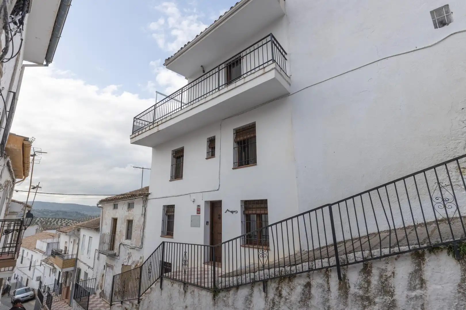 Vista exterior de Casa o xalet en venda en Montefrío amb Calefacció i Terrassa