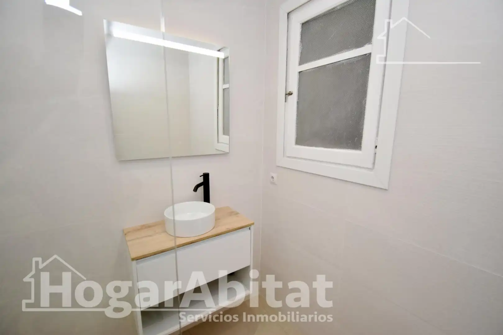 Baño de Piso en venta en Burriana / Borriana con Balcón y Alarma