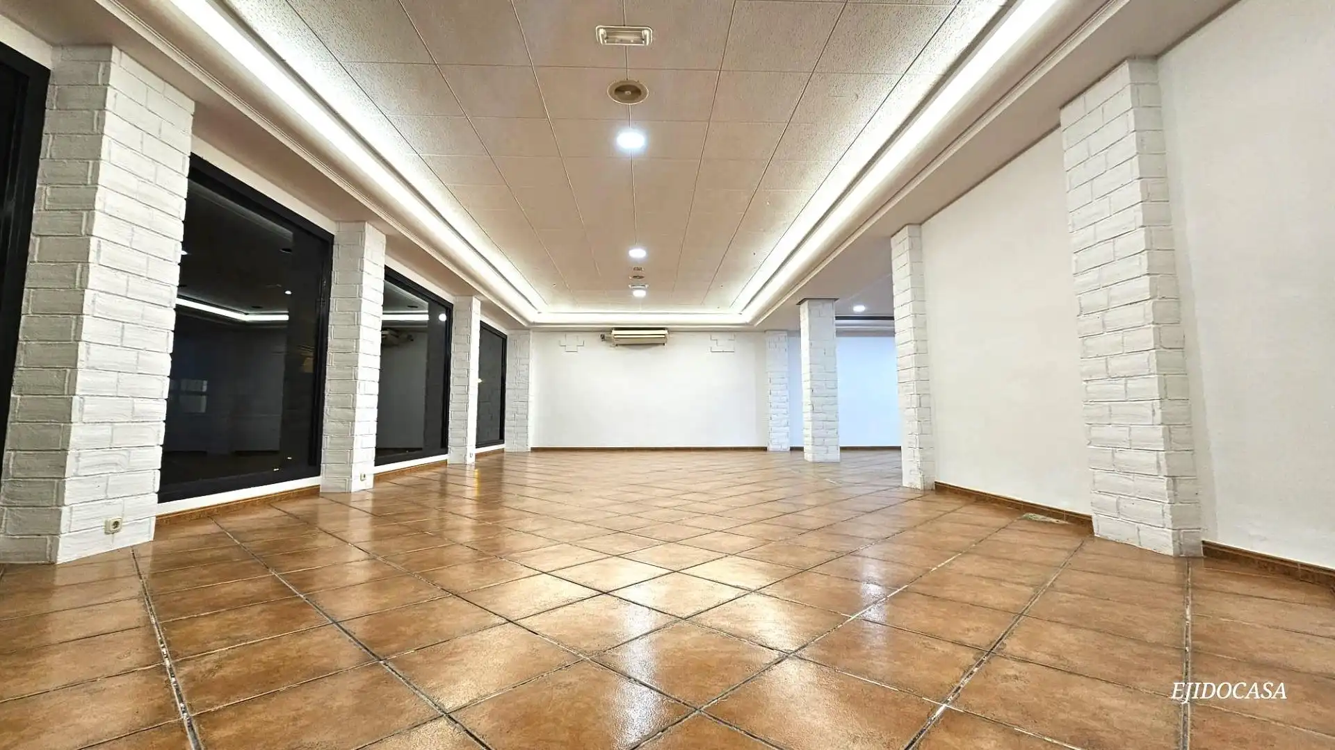 Local comercial en venda a El Ejido Ciudad, imagen 4
