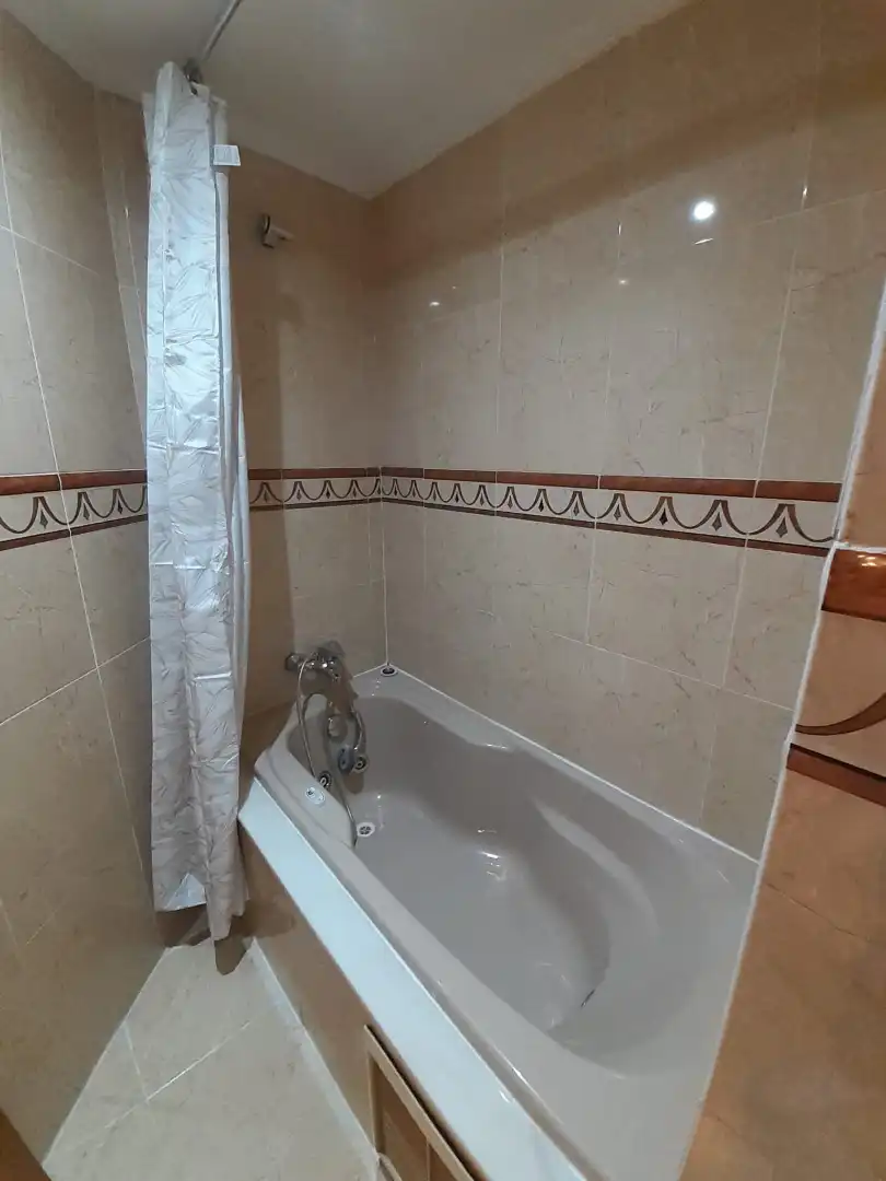 Bany de Apartament de lloguer en Valencia amb Aire condicionat, Calefacció i Terrassa