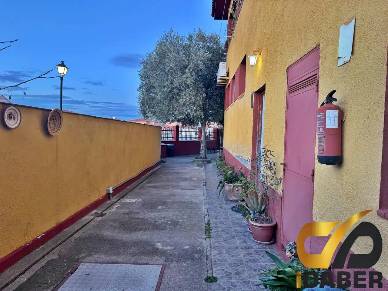 Edificio en venta en Carranque