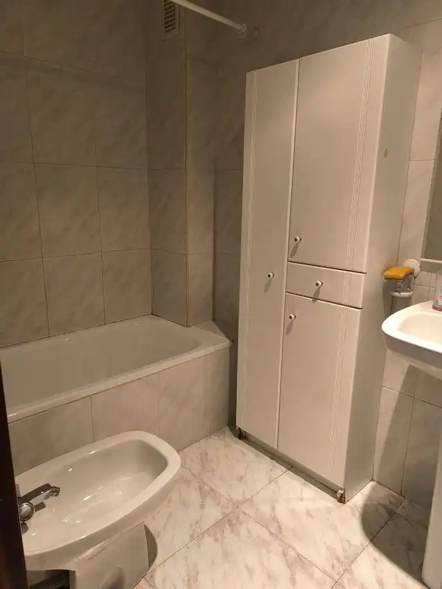 Bany de Pis en venda en Briviesca amb Calefacció, Terrassa i Traster