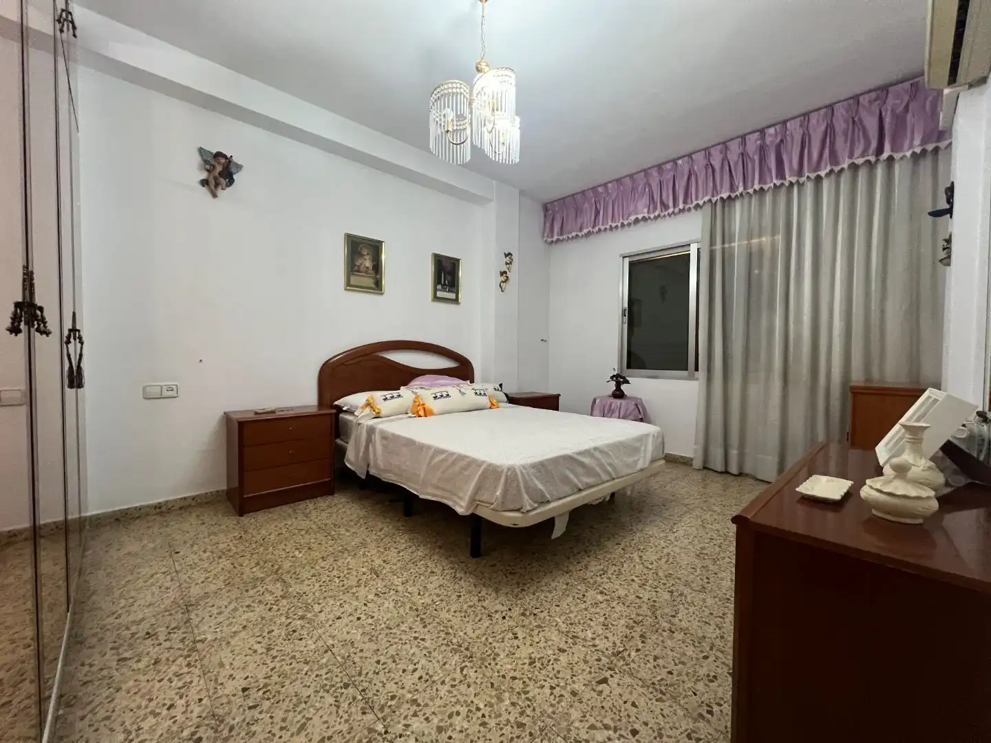 Schlafzimmer von Wohnung zum Verkauf in  Valencia Capital mit Klimaanlage und Balkon