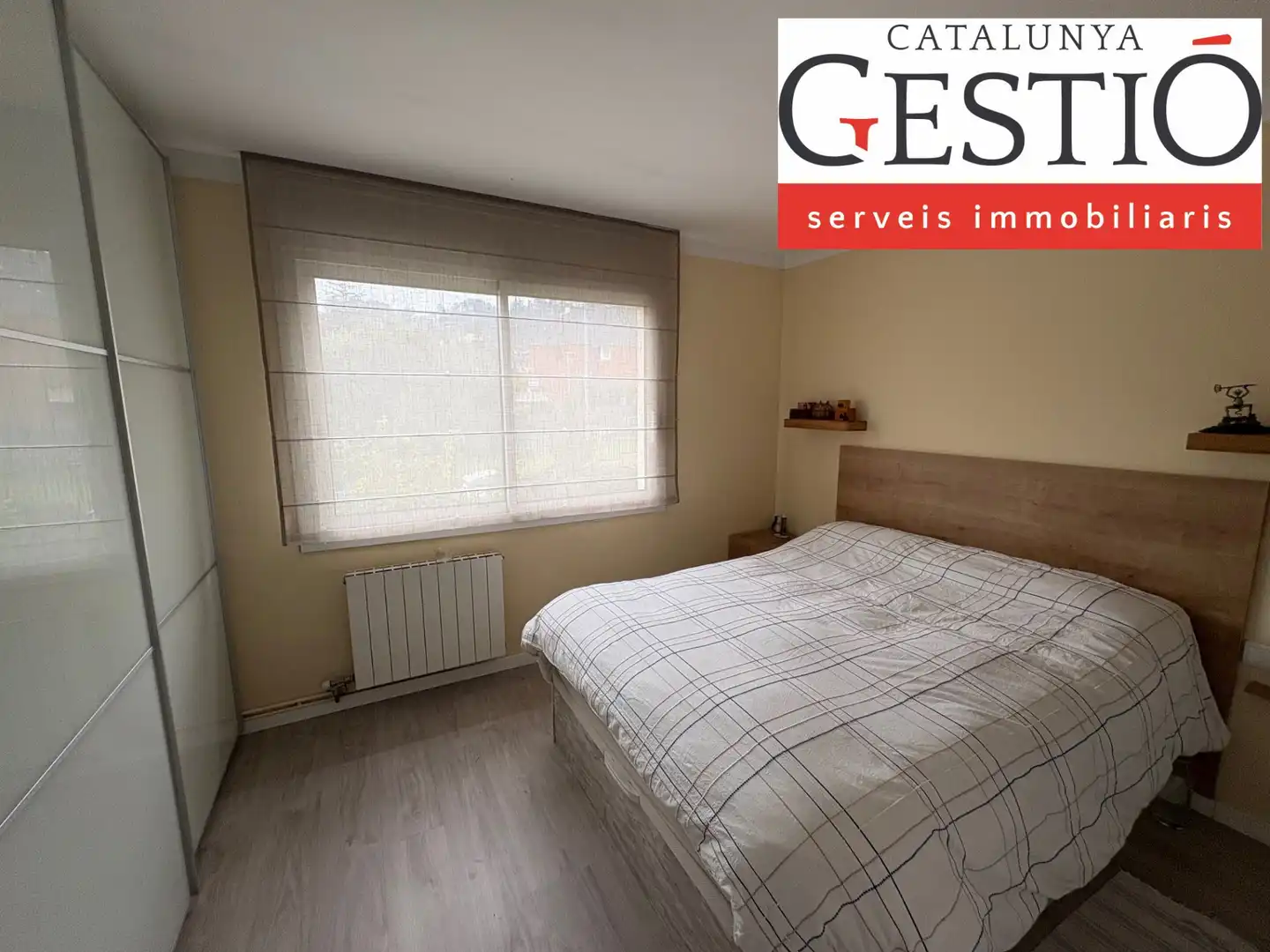 Schlafzimmer von Einfamilien-Reihenhaus zum Verkauf in Corbera de Llobregat mit Heizung, Privatgarten und Terrasse