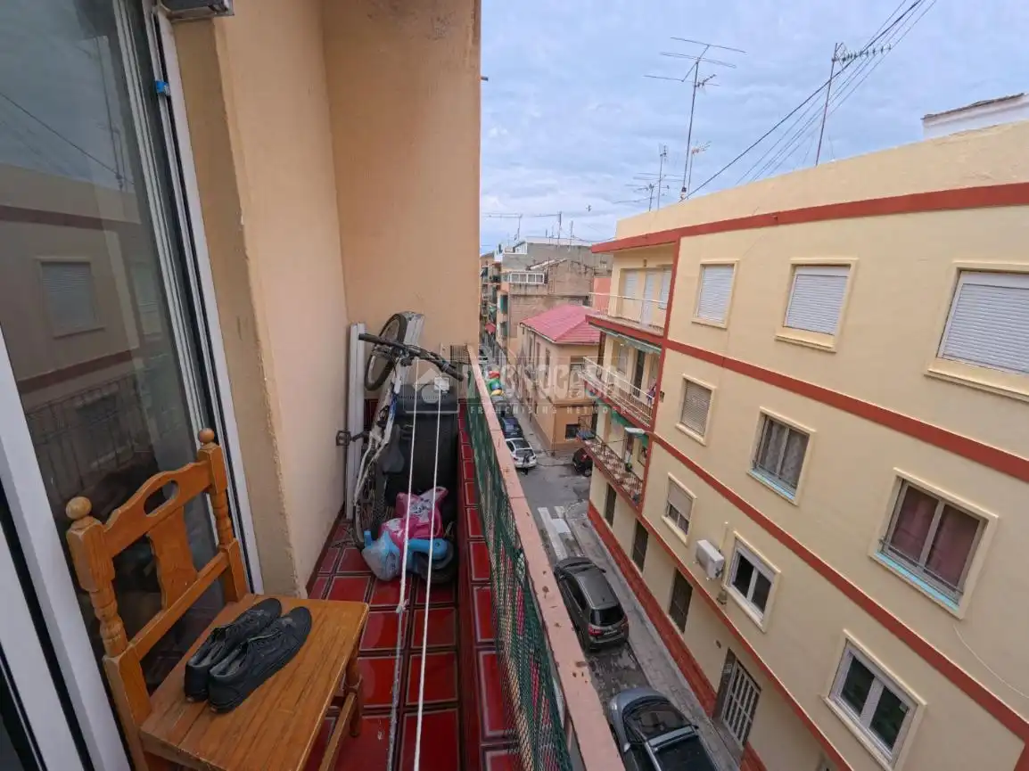 Vista exterior de Piso en venta en Alicante / Alacant