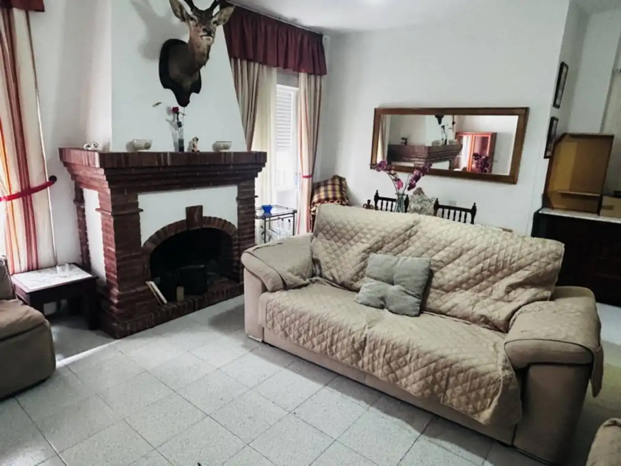 Sala de estar de Piso en venta en Almuñécar con Aire acondicionado y Amueblado