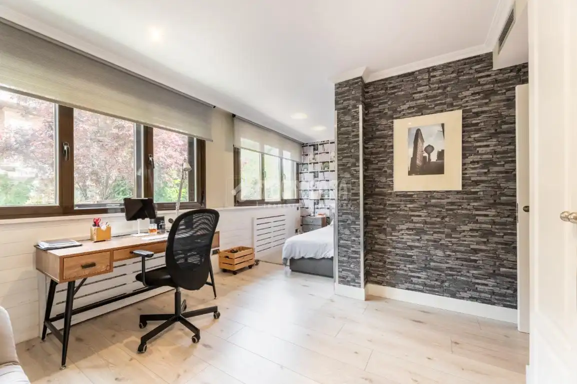 Habitación de Casa adosada en venta en Torrelodones con Calefacción, Terraza y Balcón