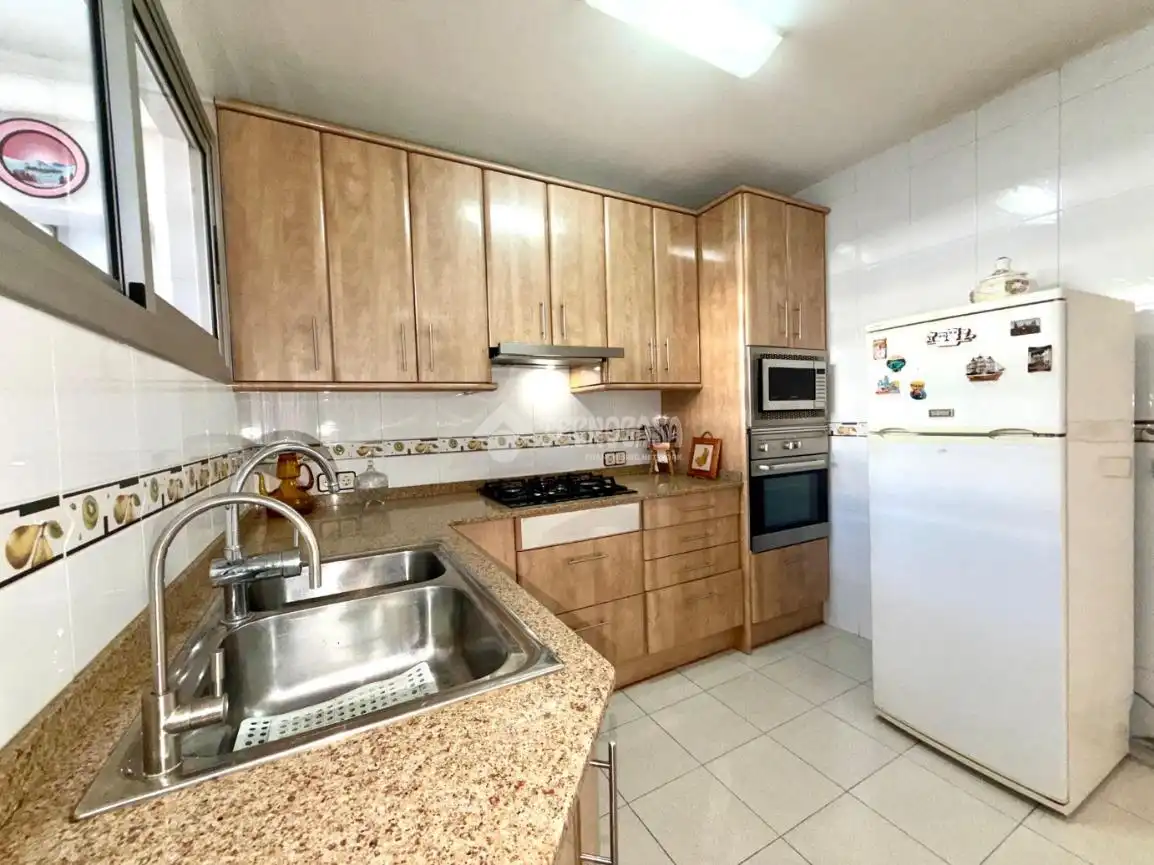 Casa aparellada en venda a Sant Martí, imagen 9