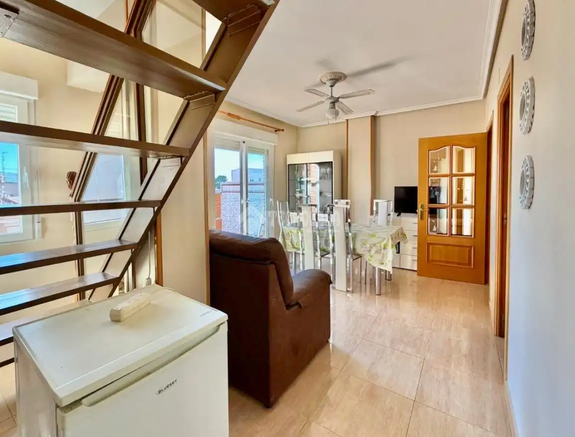 Wohnzimmer von Maisonette zum Verkauf in Alcalá de Henares mit Klimaanlage, Terrasse und Balkon