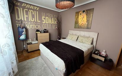 Dormitori de Pis de lloguer en Burgos Capital amb Terrassa