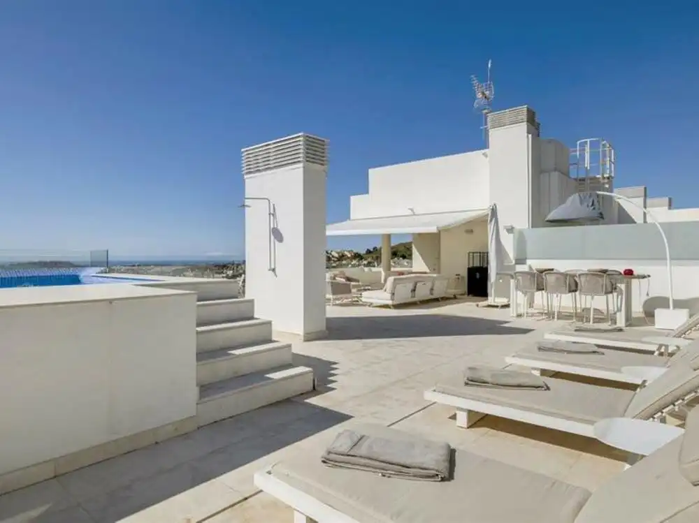 Penthouse with pool for sale in Nueva Andalucía, imagen 19