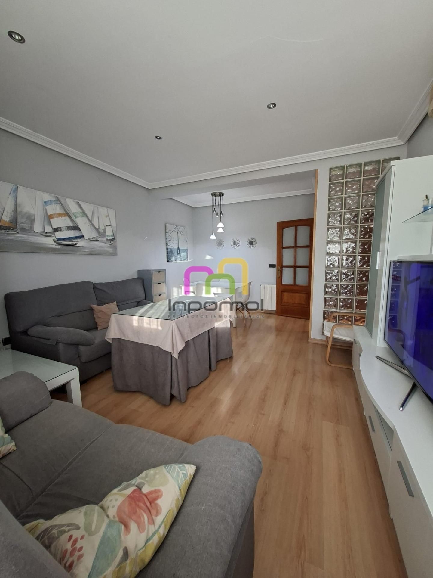 Living room of Flat to rent in Badajoz Capital  with Air Conditioner, Heating and Balcony