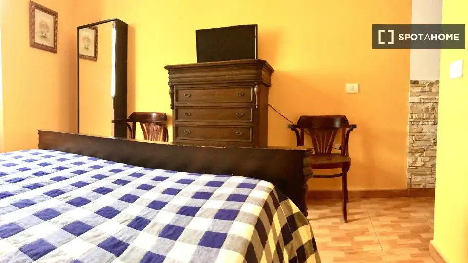 Dormitori de Apartament per a compartir en Santa Cruz de Tenerife amb Aire condicionat, Terrassa i Moblat