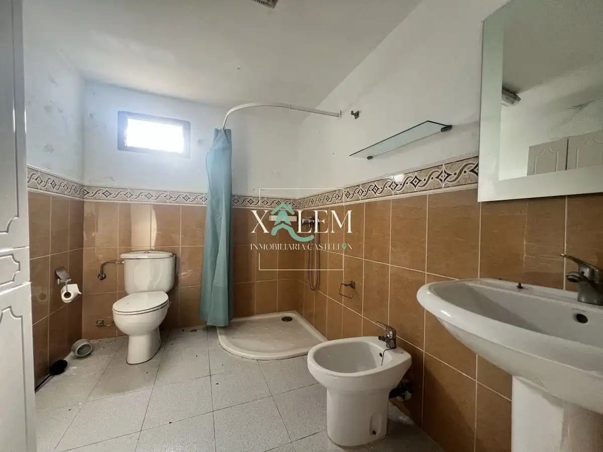 Bathroom of Houses for sale in Vilanova d'Alcolea  with Terrace and Storage room