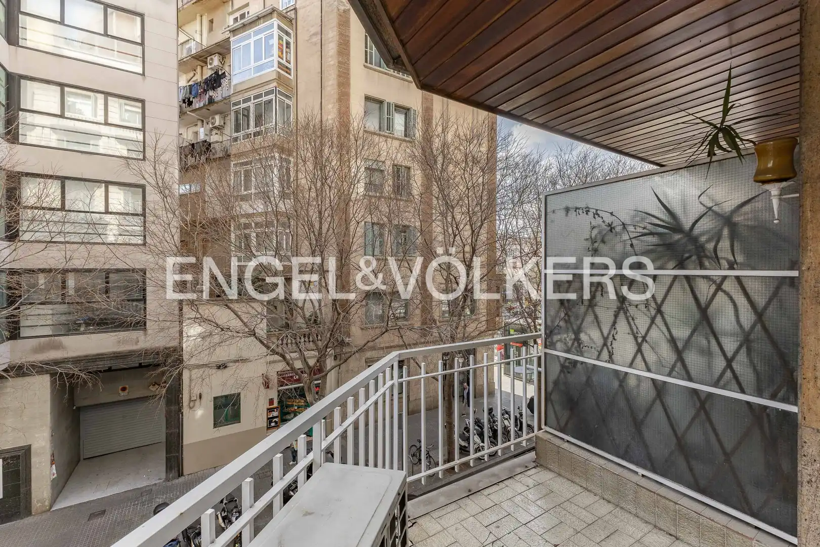 Balcony of Flat for rent in Barcelona  with Air Conditioner, Heating and Parquet flooring
