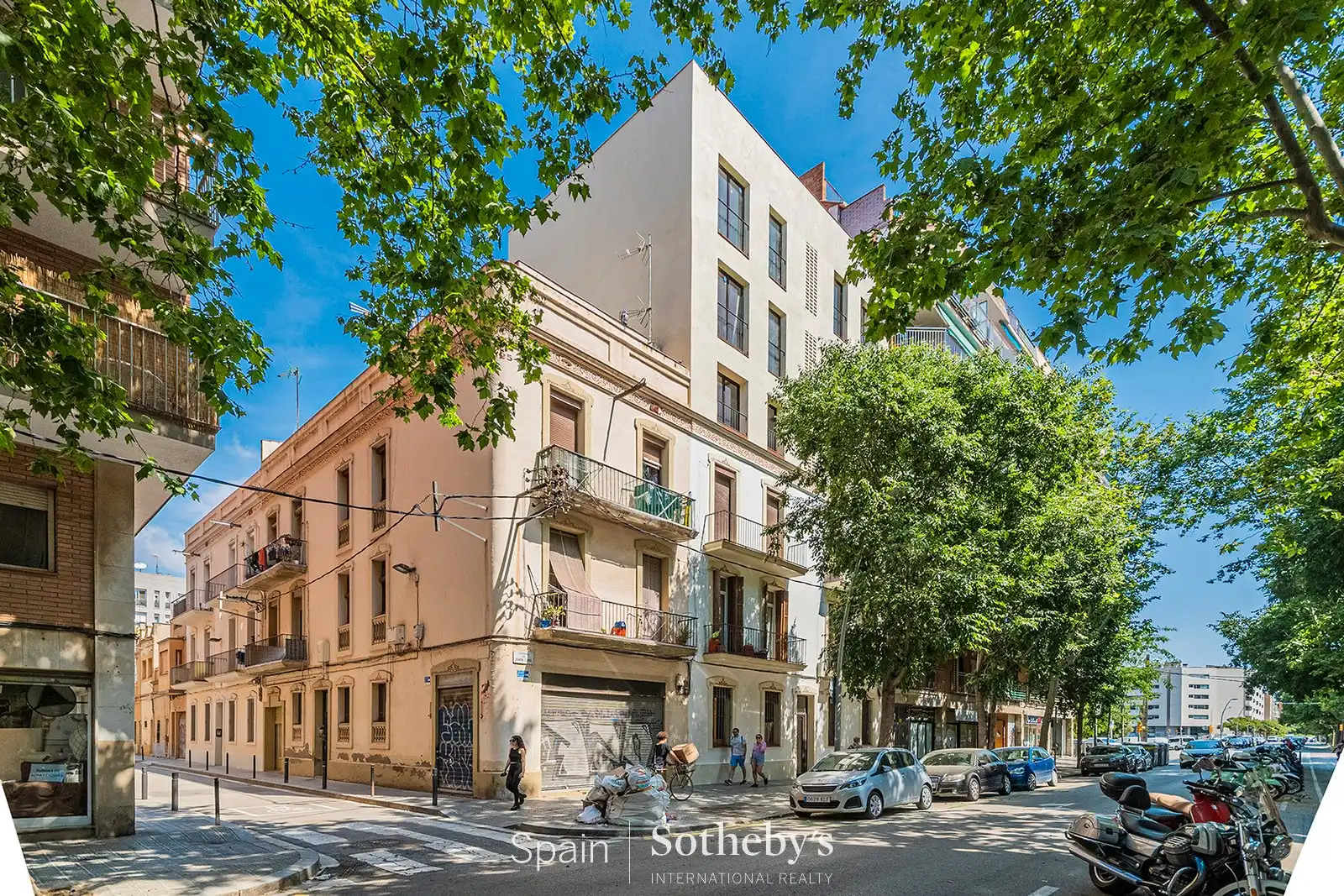 Vista exterior de Àtic en venda en Barcelona amb Aire condicionat, Calefacció i Terrassa