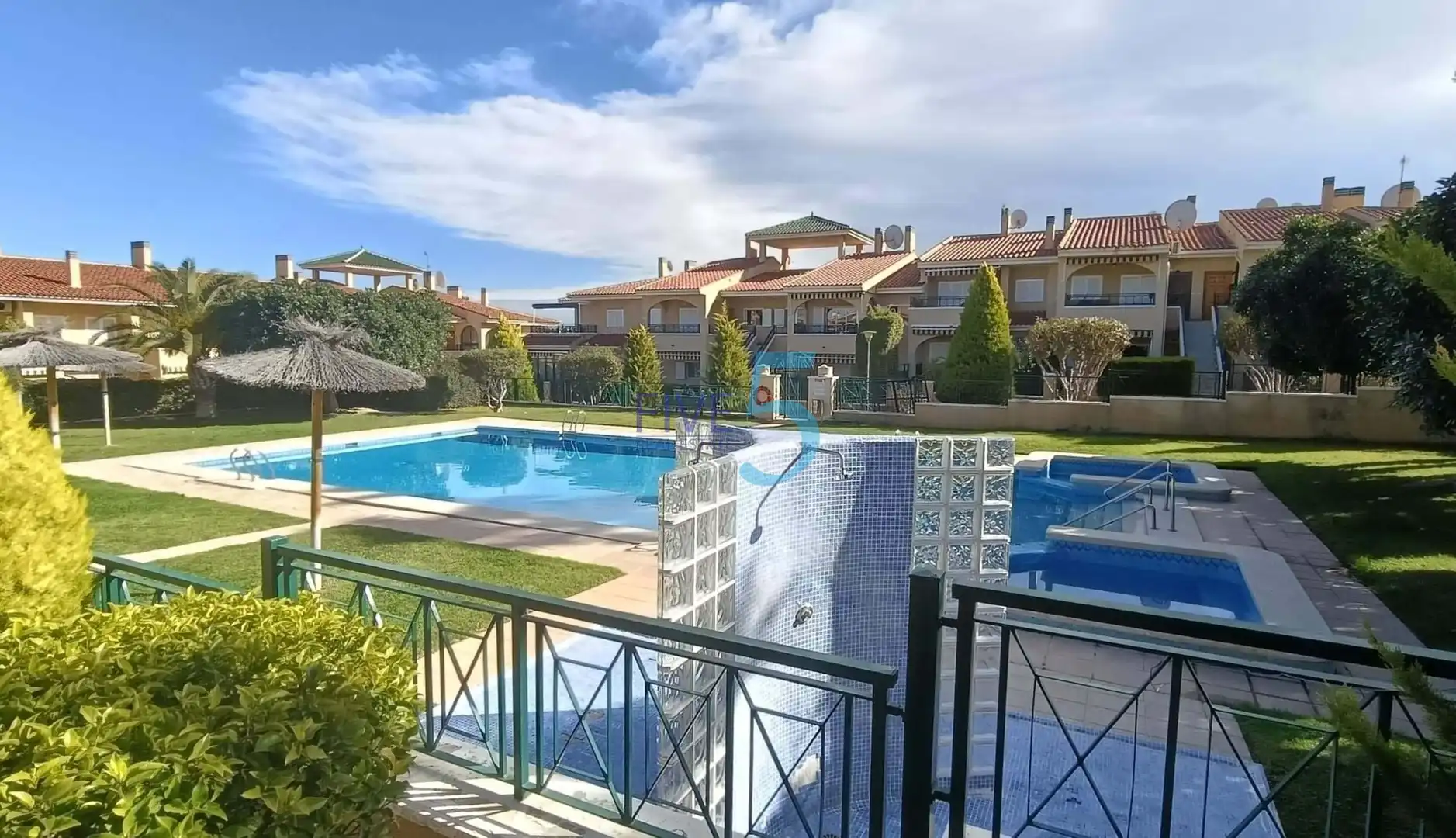 Adossat amb terrassa en venda a Gran Alacant