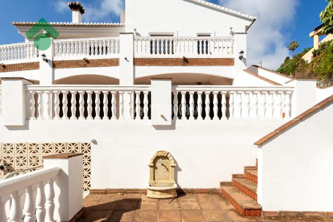 Vista exterior de Casa o chalet en venta en Almuñécar con Jardín privado y Terraza