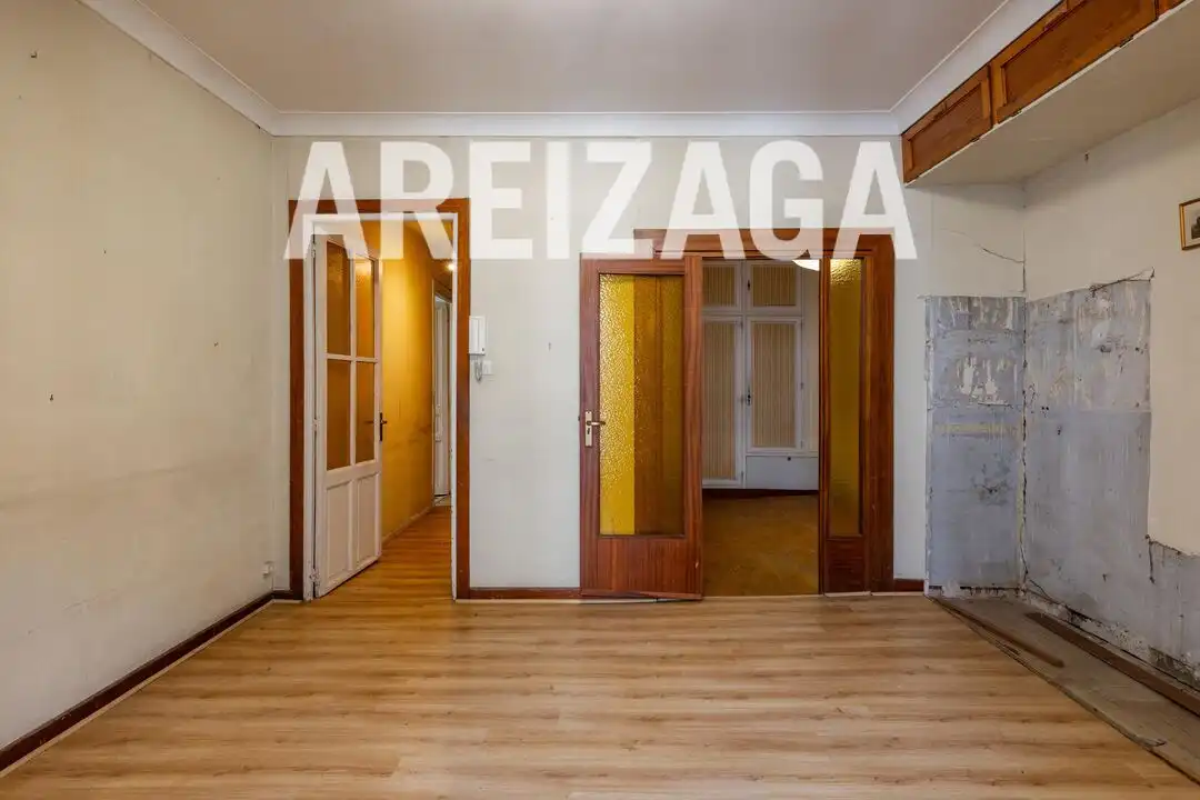 Pis en venda en Donostia - San Sebastián  amb Calefacció i Balcó