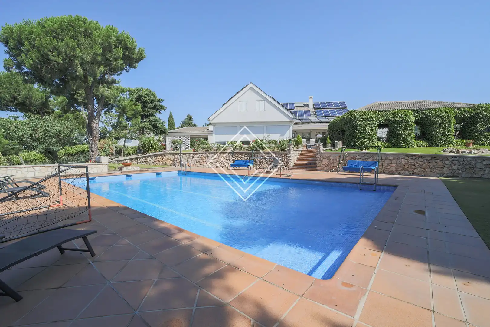Piscina de Casa o xalet en venda en Pozuelo de Alarcón amb Aire condicionat, Calefacció i Jardí privat