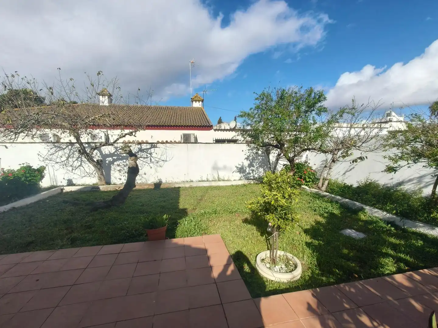 Jardí de Casa o xalet en venda en Chiclana de la Frontera amb Aire condicionat, Jardí privat i Traster