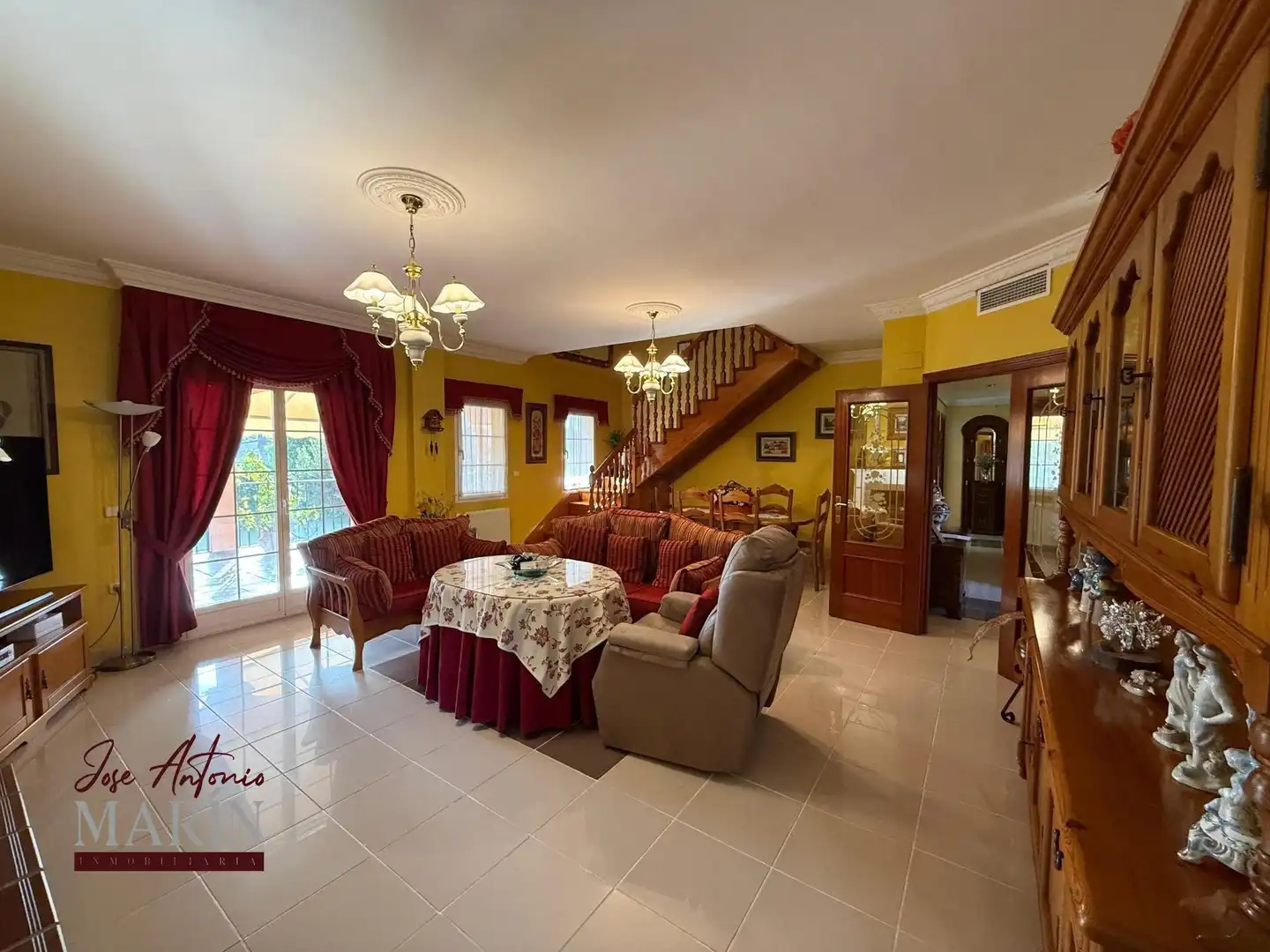 Sala de estar de Casa o chalet en venta en Badajoz con Aire acondicionado, Calefacción y Jardín privado