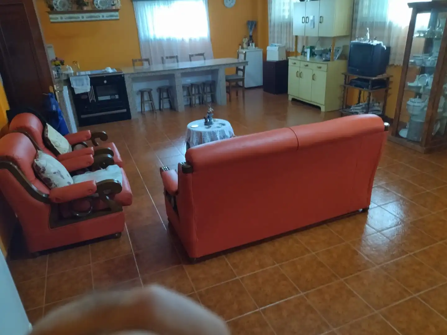 Sala d'estar de Casa o xalet en venda en Ponteareas amb Calefacció, Jardí privat i Parquet