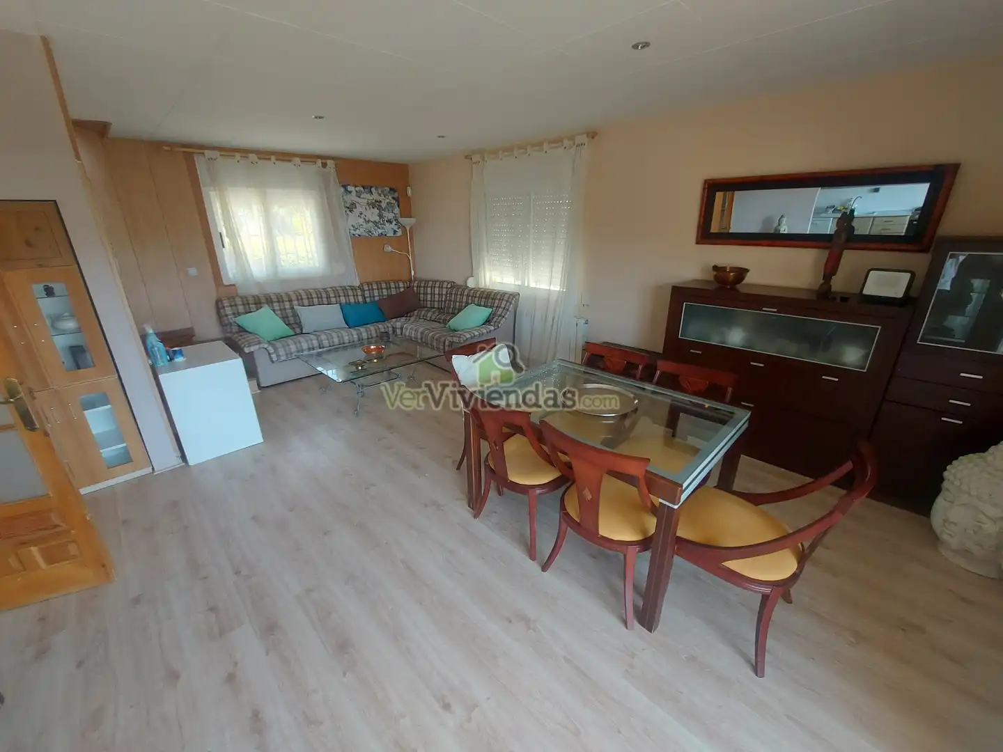 Sala d'estar de Casa o xalet en venda en Olivella amb Calefacció, Jardí privat i Parquet
