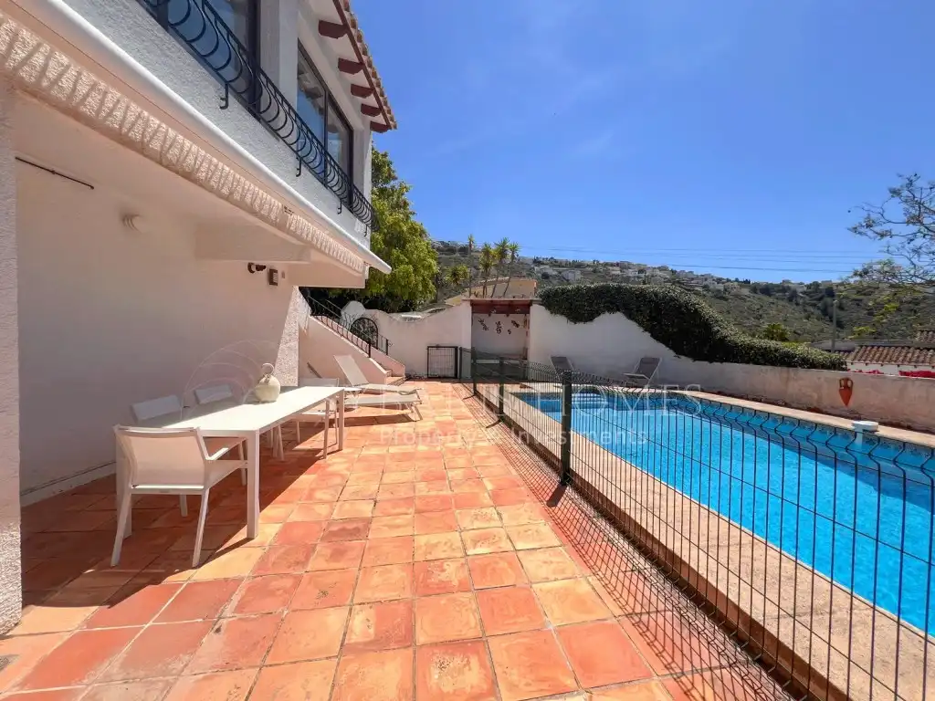 Vista exterior de Casa o chalet en venta en Benitachell / El Poble Nou de Benitatxell con Aire acondicionado y Piscina