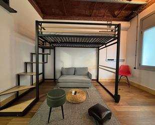 Bedroom of Study to rent in  Barcelona Capital  with Air Conditioner, Parquet flooring and Furnished