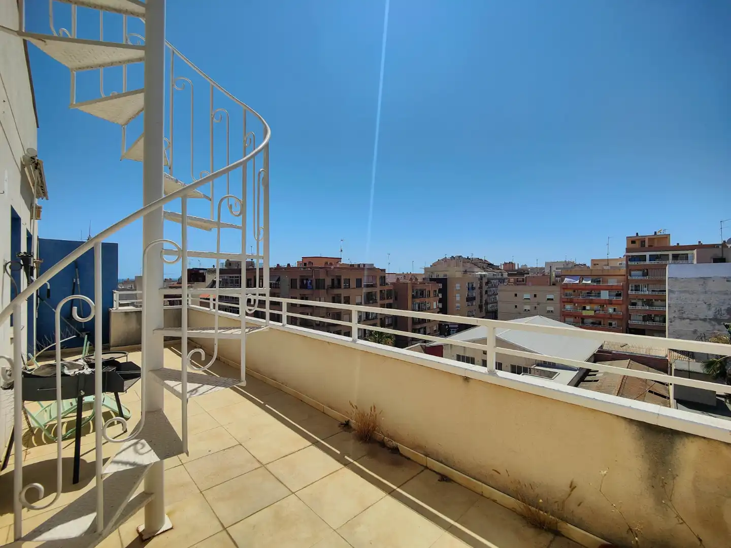 Terrasse von Dachboden zur Miete in Torrevieja mit Terrasse, Möbliert und Ofen