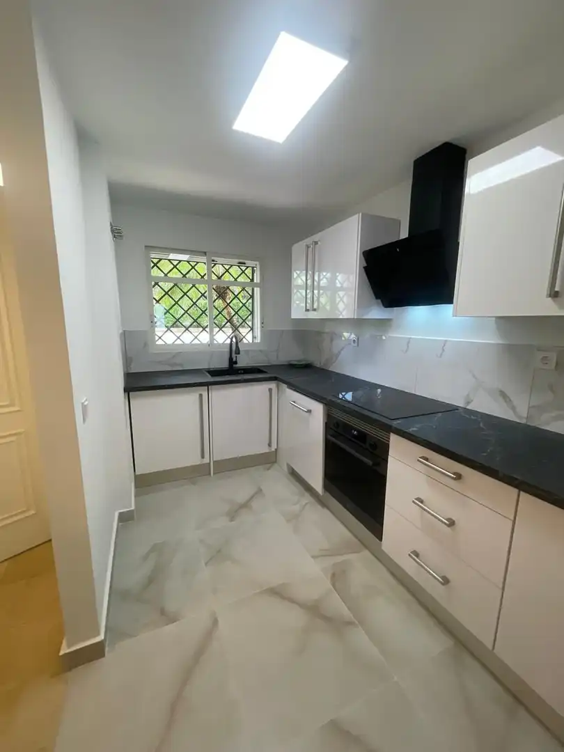 Home with pool for sale in Nueva Andalucía, imagen 18