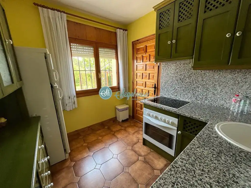 Cocina de Casa o chalet en venta en Valverde del Majano con Calefacción, Terraza y Trastero
