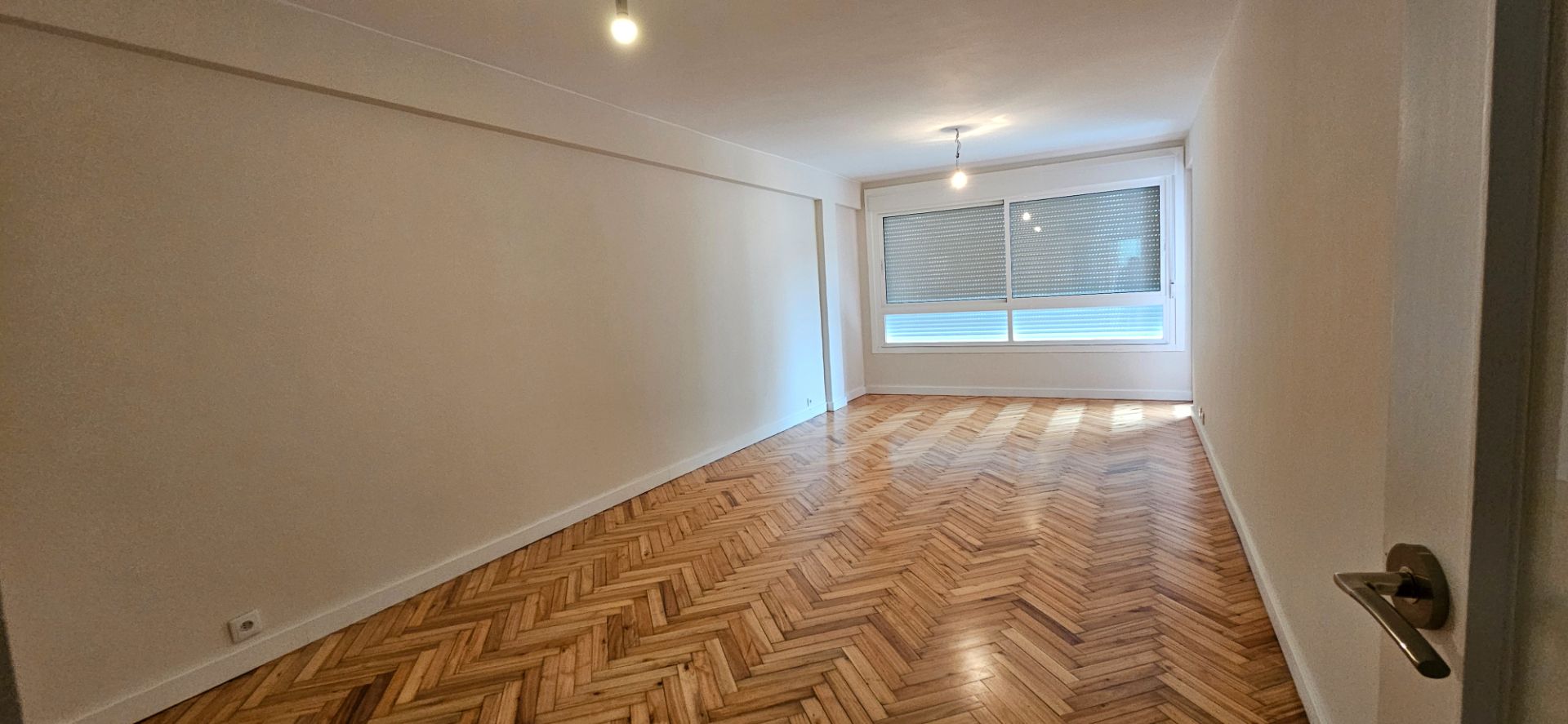 Exterior view of Flat to rent in Vigo   with Parquet flooring, Oven and Washing machine