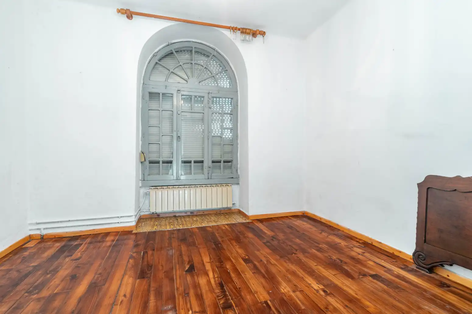 Casa adosada en venta en Salas con Parquet, Terraza y Trastero