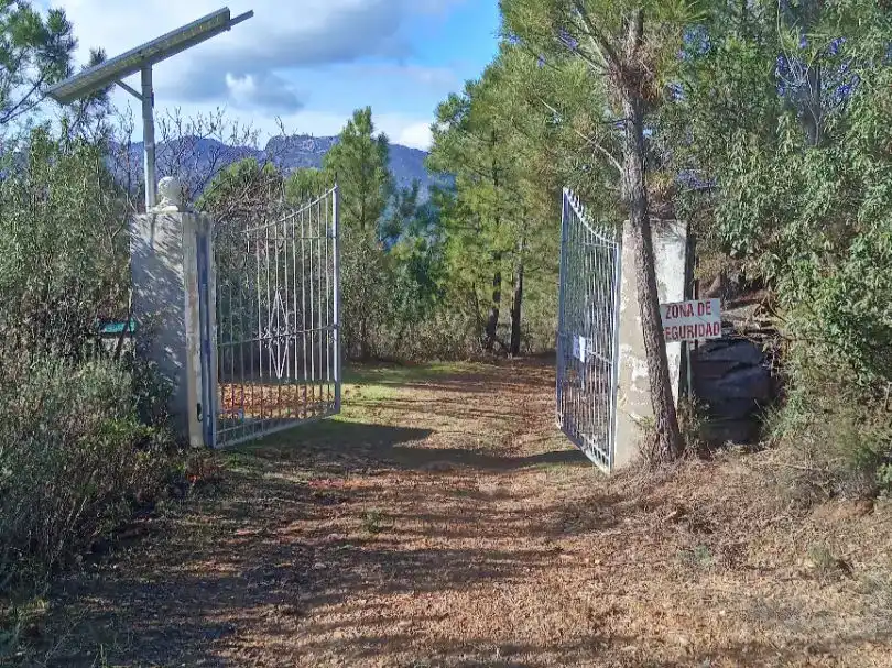Finca rústica en venda en Jubrique amb Piscina