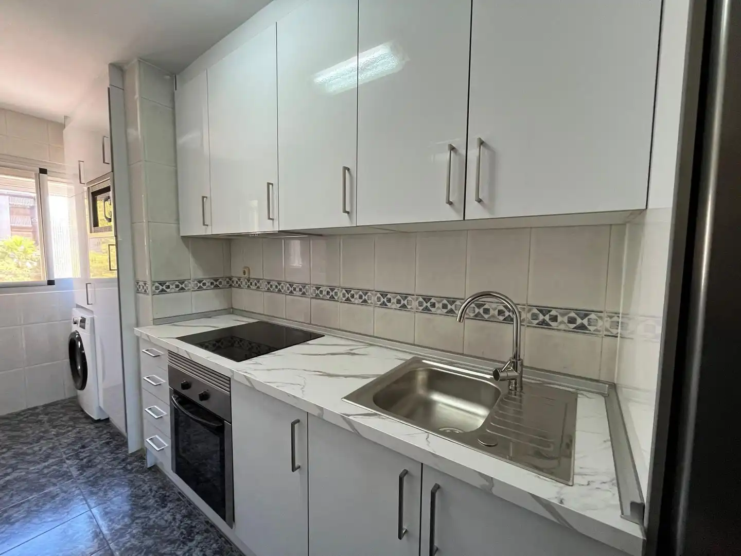 Cocina de Piso de alquiler en Granada con Aire acondicionado, Calefacción y Terraza