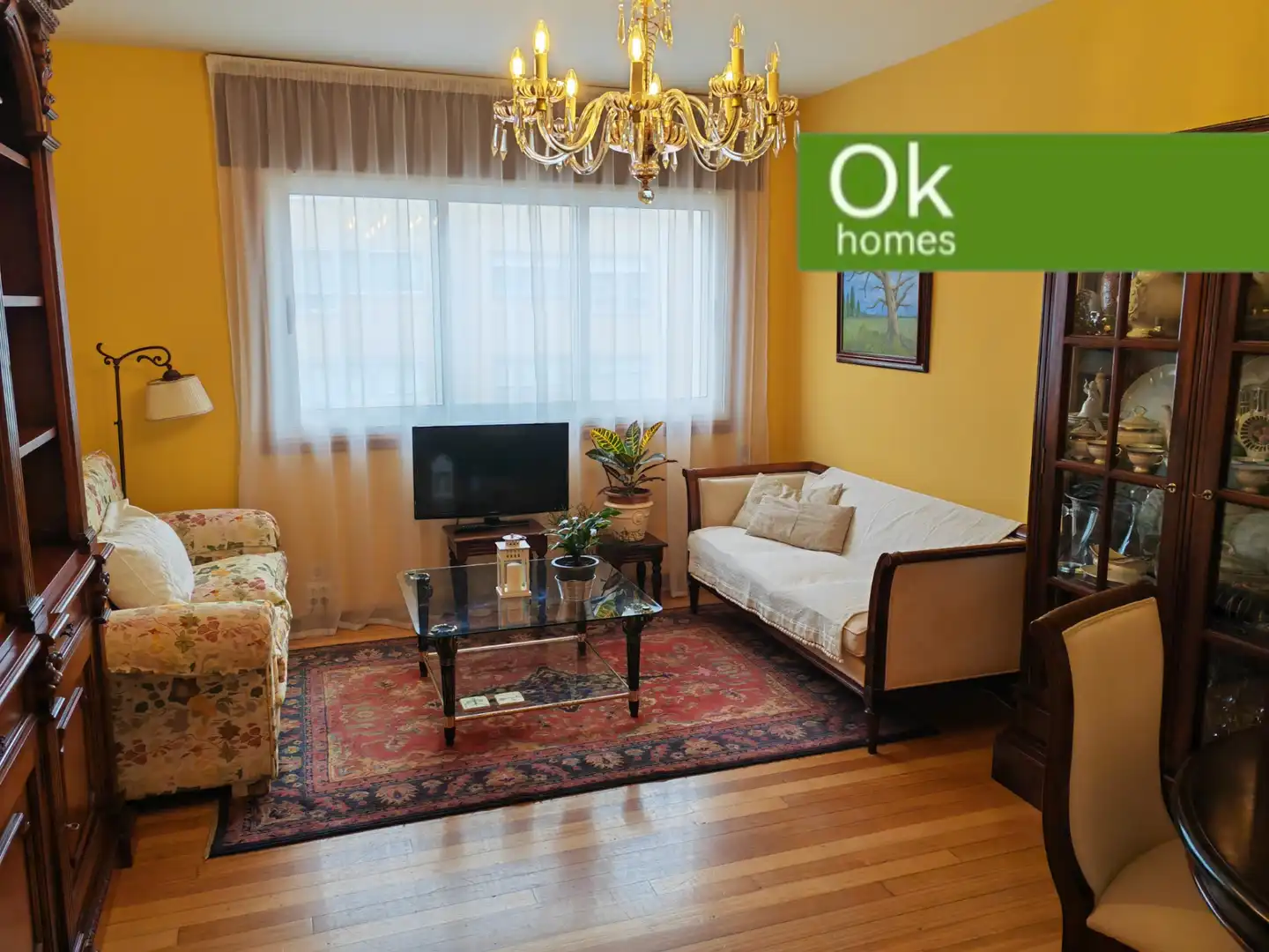 Sala de estar de Piso en venta en Betanzos con Calefacción, Parquet y Terraza