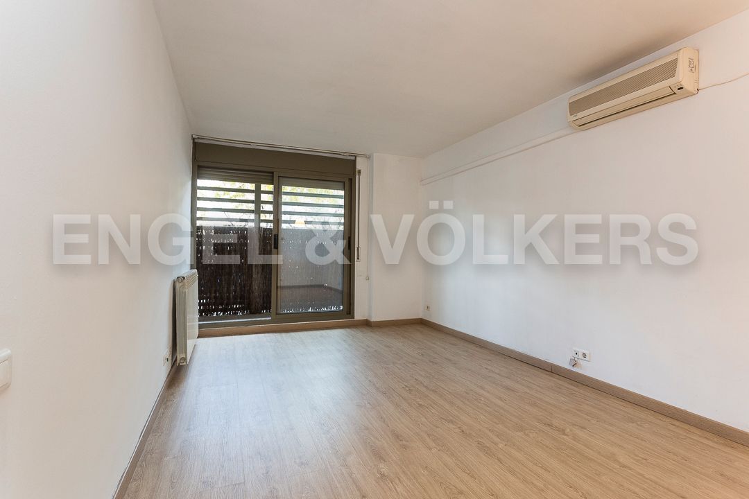 Living room of Apartment for sale in  Barcelona Capital  with Air Conditioner, Heating and Terrace